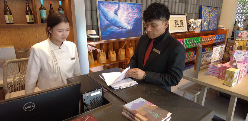 Berkenalan dengan Oliver, Pemuda Asal Medan yang Kejar Impiannya di “Kota Wine” Ningxia, China