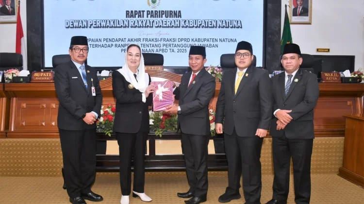 Seluruh Fraksi DPRD Natuna Apresiasi Kinerja Pemkab, Ranperda APBD 2025 Disetujui Bulat