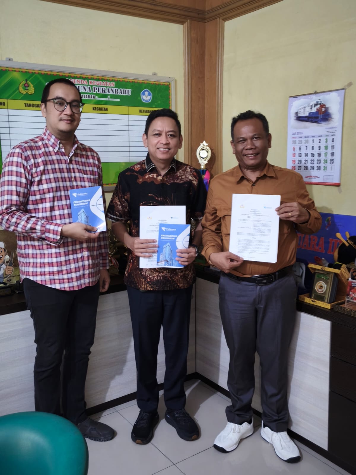 POLTEVARA Gandeng SMK/SMA Taruna Pekanbaru, Siapkan Lulusan Siap Kerja di Industri Masa Depan
